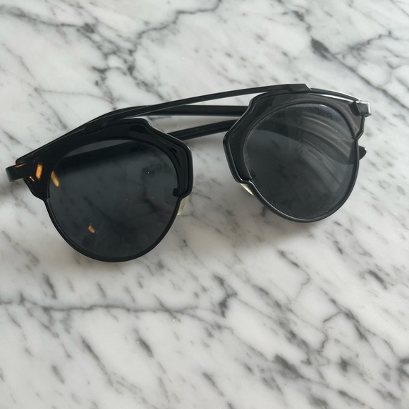 Sunglasses | Modern Minimalist Black Glasses - Picture 2 of 2